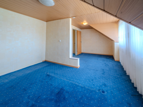 Zimmer 2 OG