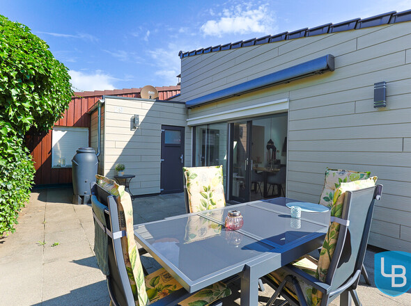 Terrasse mit Markise