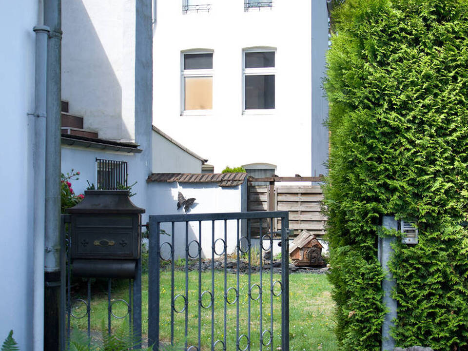 Zugang über den Garten