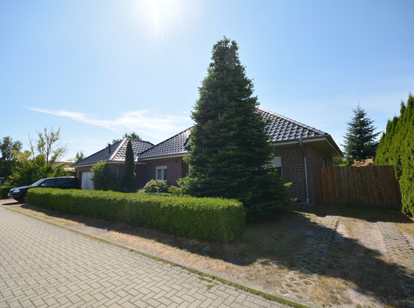 Straßenansicht