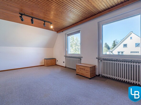 Großzügiges Zimmer