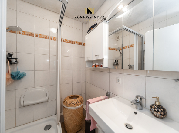 EG-Wohnung Badezimmer mit Dusche