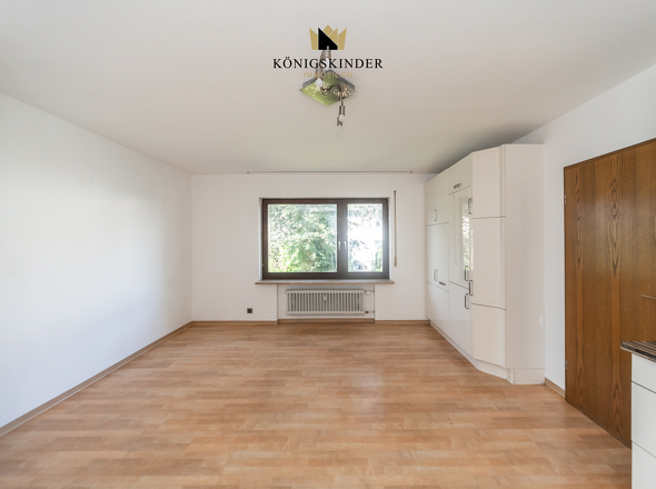 1. Obergeschoss - große Wohnküche mit Zugang zum kleinen Balkon