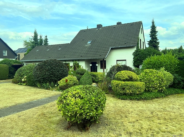 GST-Straßenseite