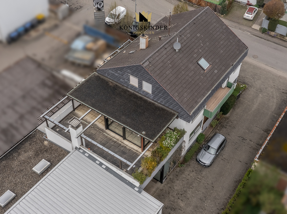 Wohnhaus mit Dachterrasse