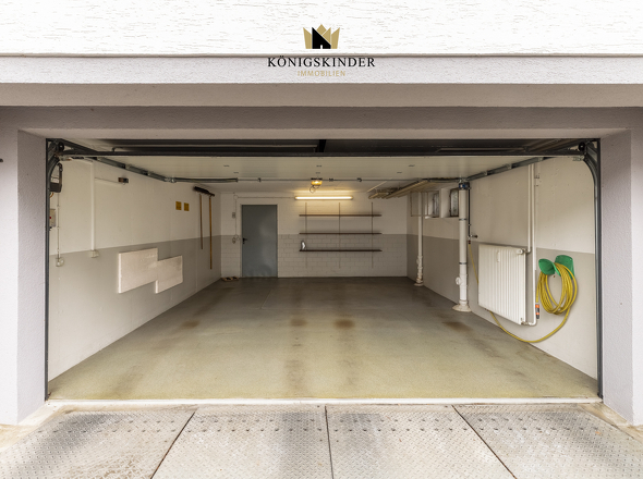 Doppelgarage im Haus
