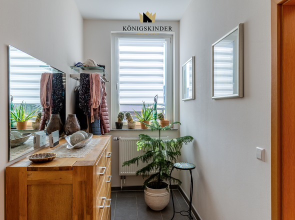 Garderobe OG
