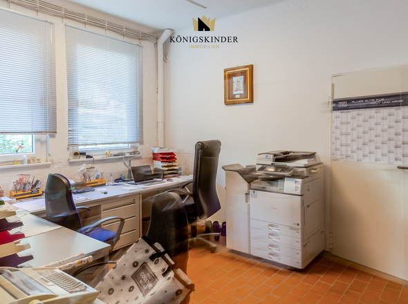 Büro EG