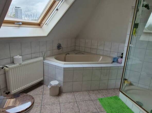 Badezimmer im DG.jpg