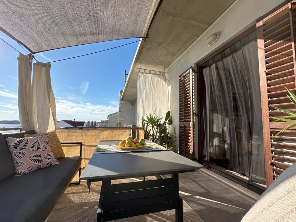 012-2049-08-Island-of-Hvar-One-bedroom-apartment-with-a-sea-view-for-sale