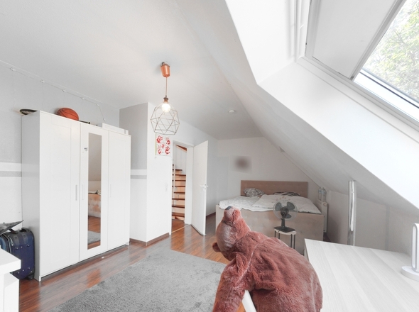 Helles Kinderzimmer
