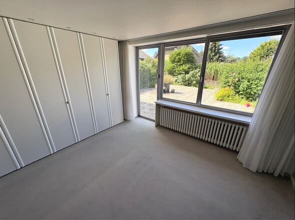 Elternschlafzimmer mit Terrassenzugang