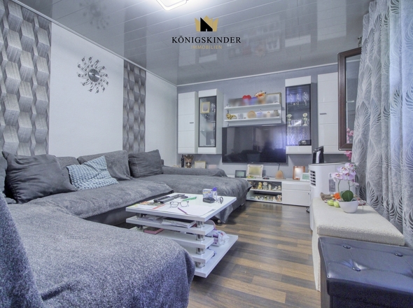 Wohnzimmer (Zweite Wohnung 2. OG)
