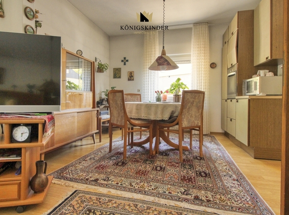 Erste Wohnung (1.OG)