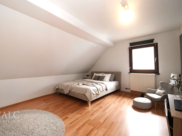 mögl. Schlafzimmer II 2. OG/DG