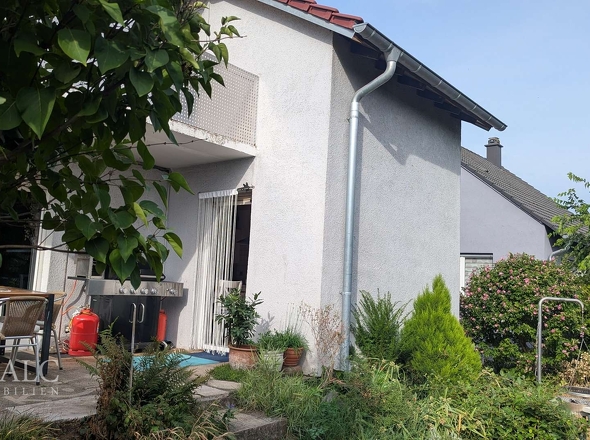 Außen hinten Terrasse