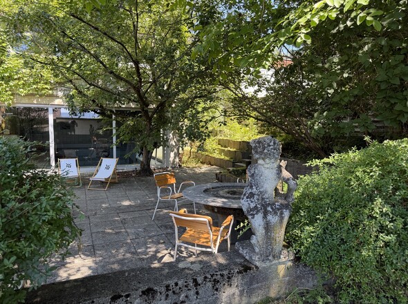 Terrasse UG vor Hallenbad