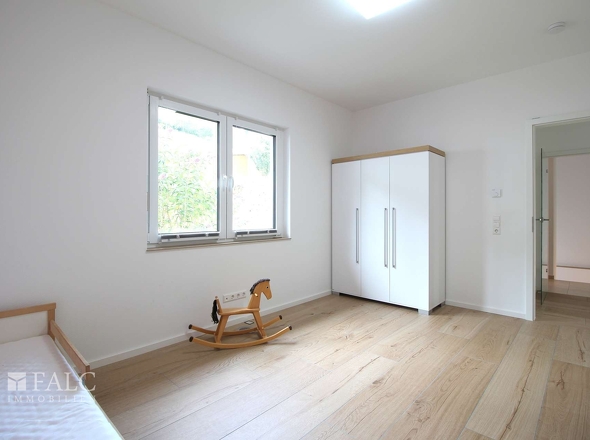 1. Zimmer EG 
