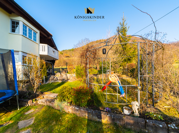 Garten ums Haus