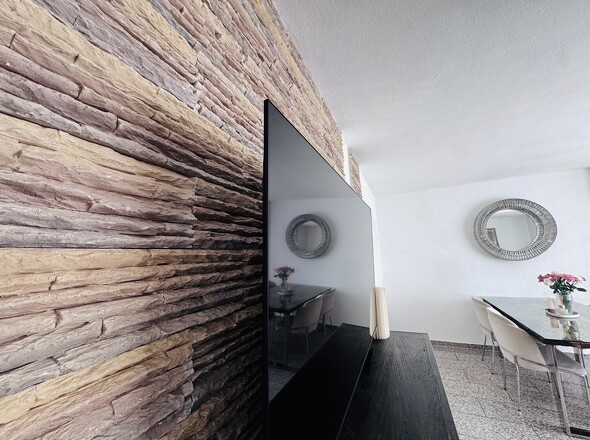 Steinwand Wohnzimmer