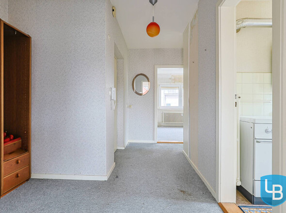 mit Platz für eine Garderobe