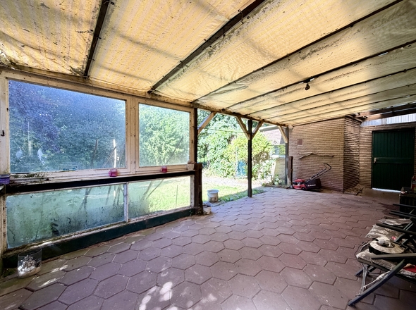 überdachte Terrasse