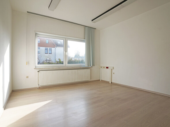 Büro 4 (1)