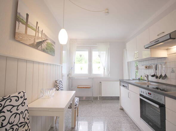 Moderne Einbauküche EG mit Terrassenzugang