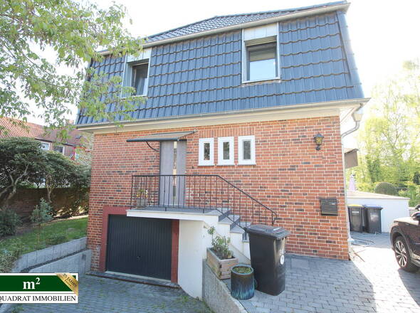 Eingangsbereich Villa mit Tiefgarage