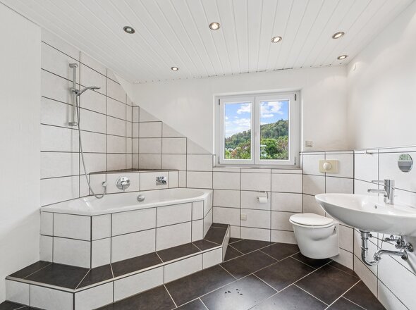 Badezimmer 1