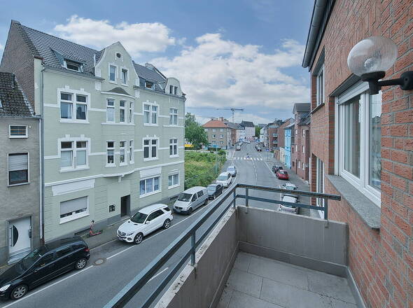 Balkon Strassenseite