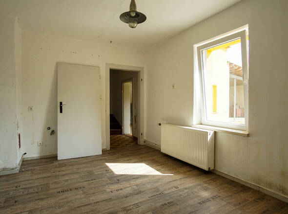 Zimmer im Untergeschoß Hofseite