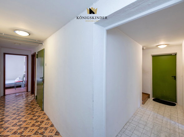 Keller mit Zugang zur Garage