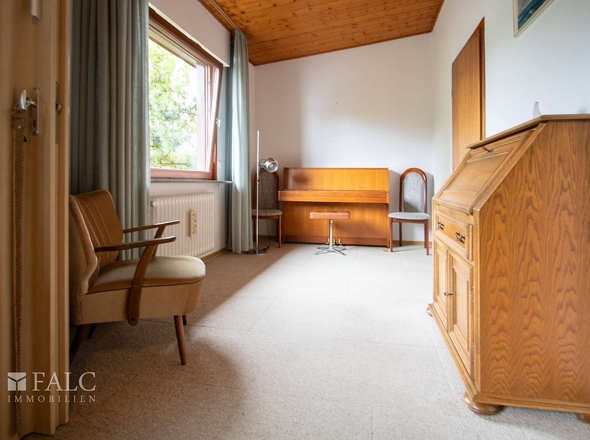 Schlafzimmer 1