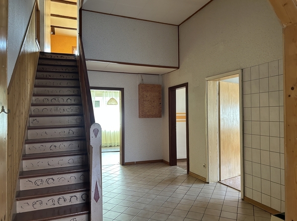 Die Diele mit der Treppe