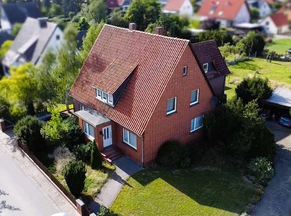 Ein-/ Zweifamilienhaus Vorn