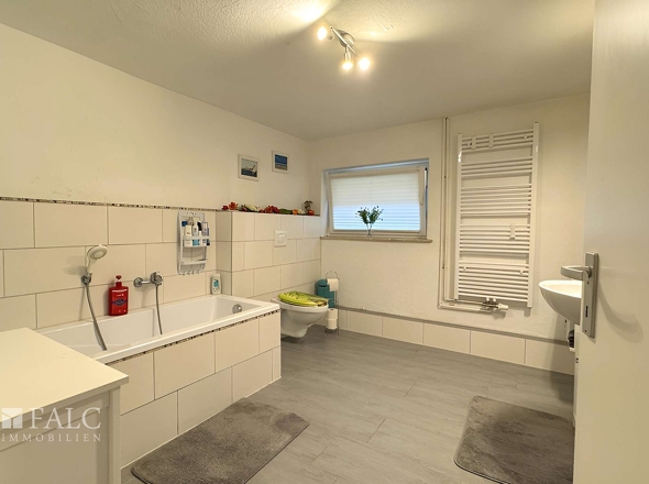 Badezimmer KG
