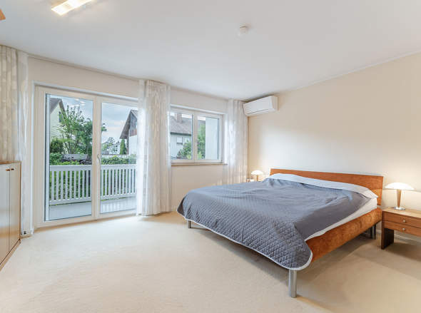 Schlafzimmer 1