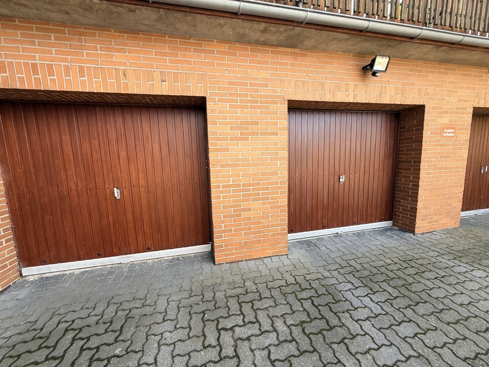 mittlere Garage