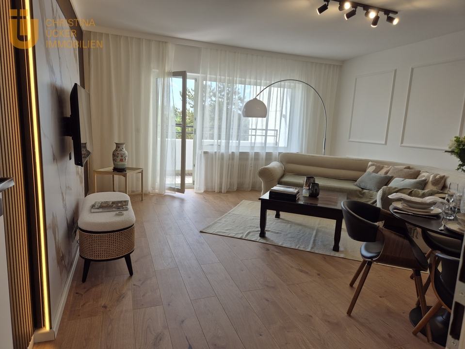 Wohnzimmer mit Loggia