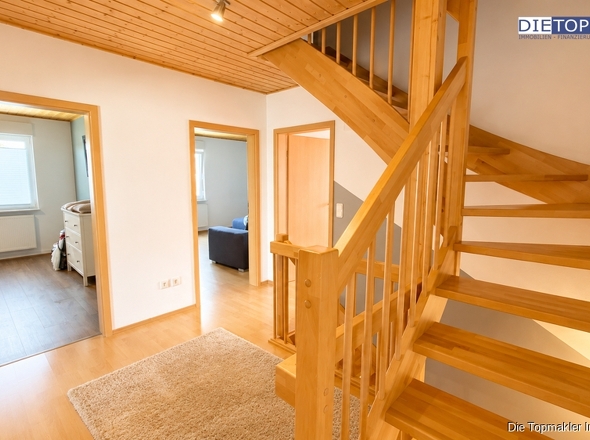 Treppe zum Dachgeschoss