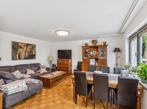 Wohn-/Esszimmer