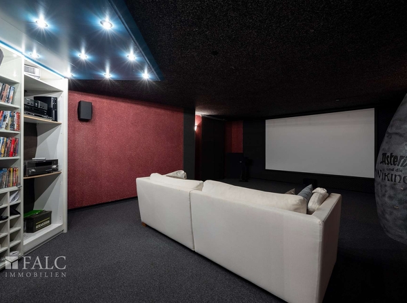 UG Heimkino schräg