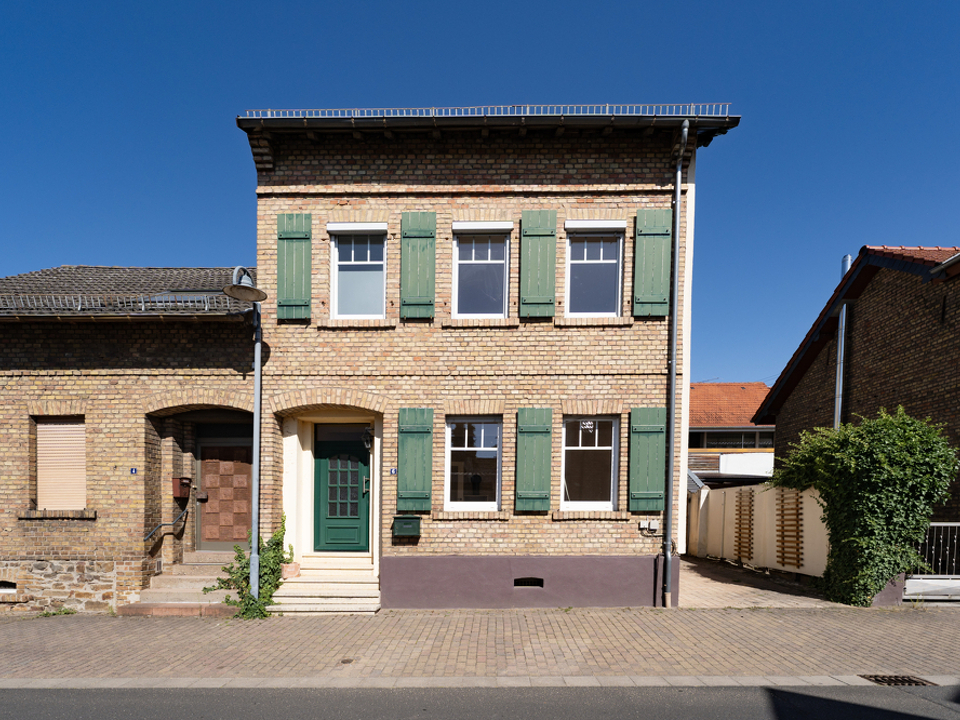 Straßenansicht 