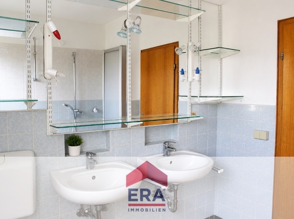 Badezimmer / EG. Wohnung