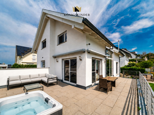 EG-Terrasse in SW-Ausrichtung (KI-Generierte Ausstattung)