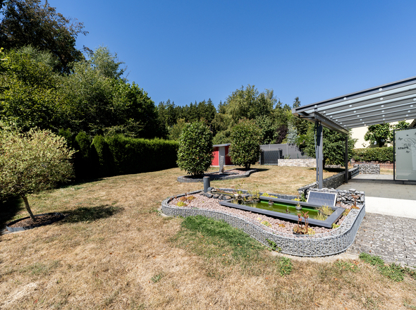 Terrasse und Garten