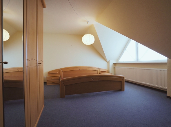Schlafzimmer heller