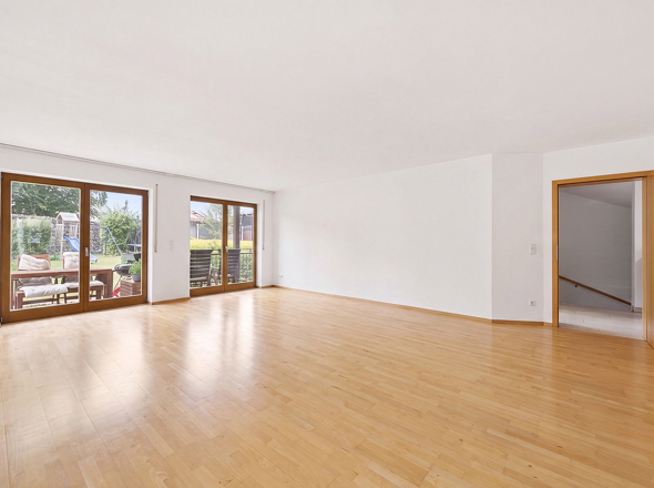 Wohnzimmer (Möblierung entfernt)