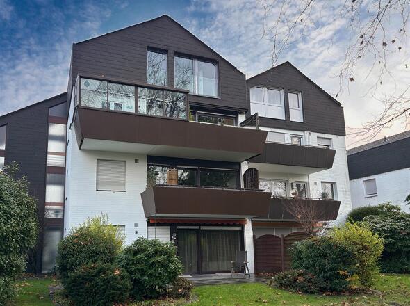 Wohnung mit offener Treppe und Höhe bis ins Dachgeschoss